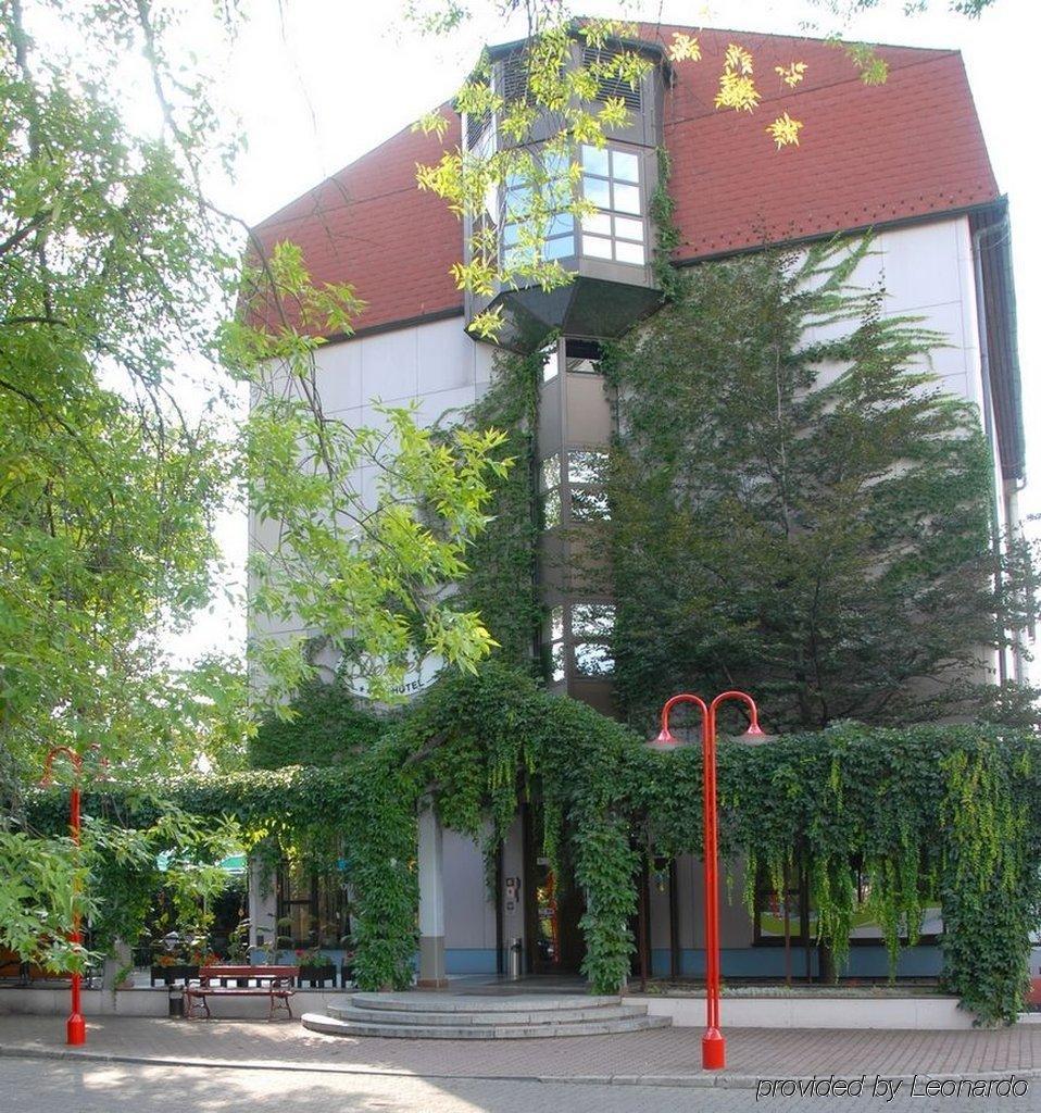 Go Cracow Resort Krakow Exterior photo